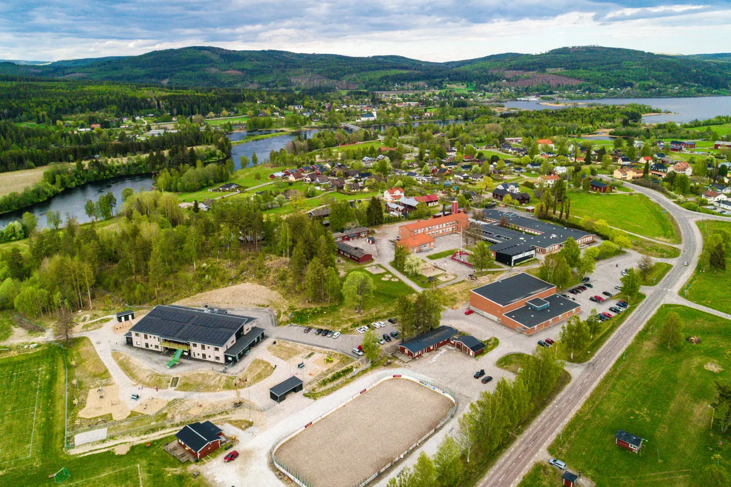 Skola och idrottsplats i Stöde
